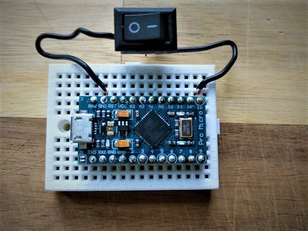 ![Arduino in breadboard with switch attached](/i/36323.jpg "IMG_20191110_202249.jpg")